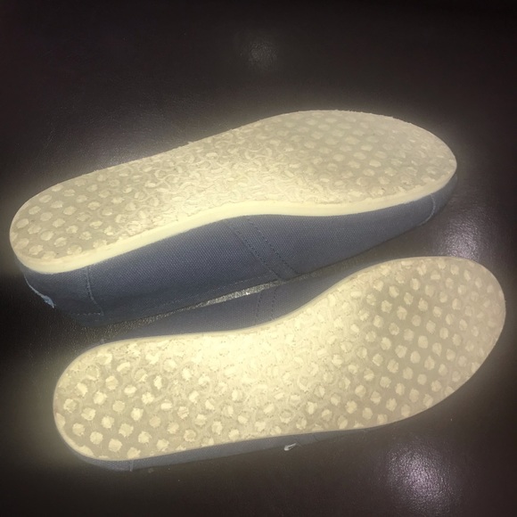 Toms loafer size 6W - Picture 3 of 4